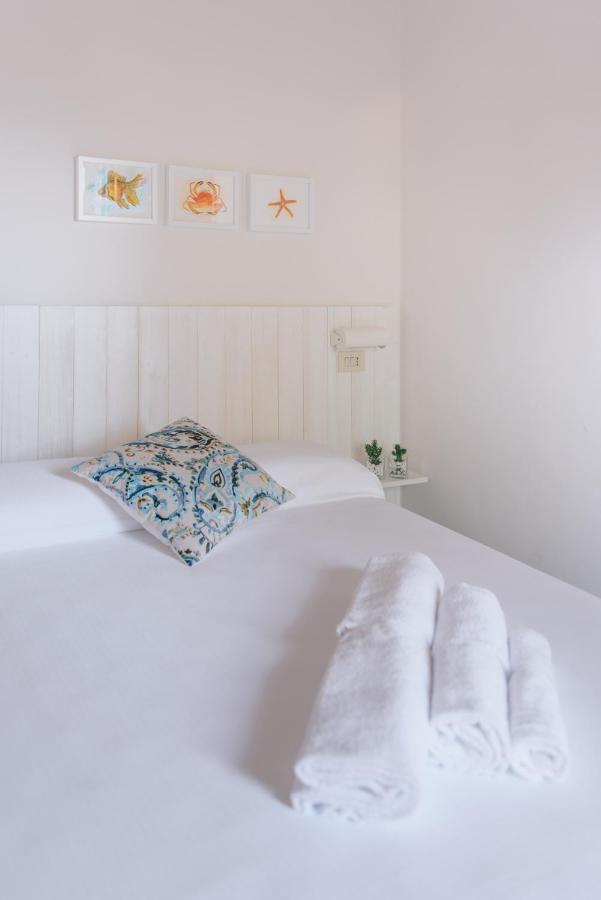 Mami Sabaudia Hotel Экстерьер фото