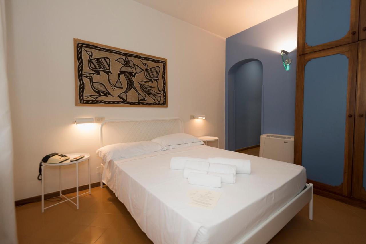 Mami Sabaudia Hotel Экстерьер фото