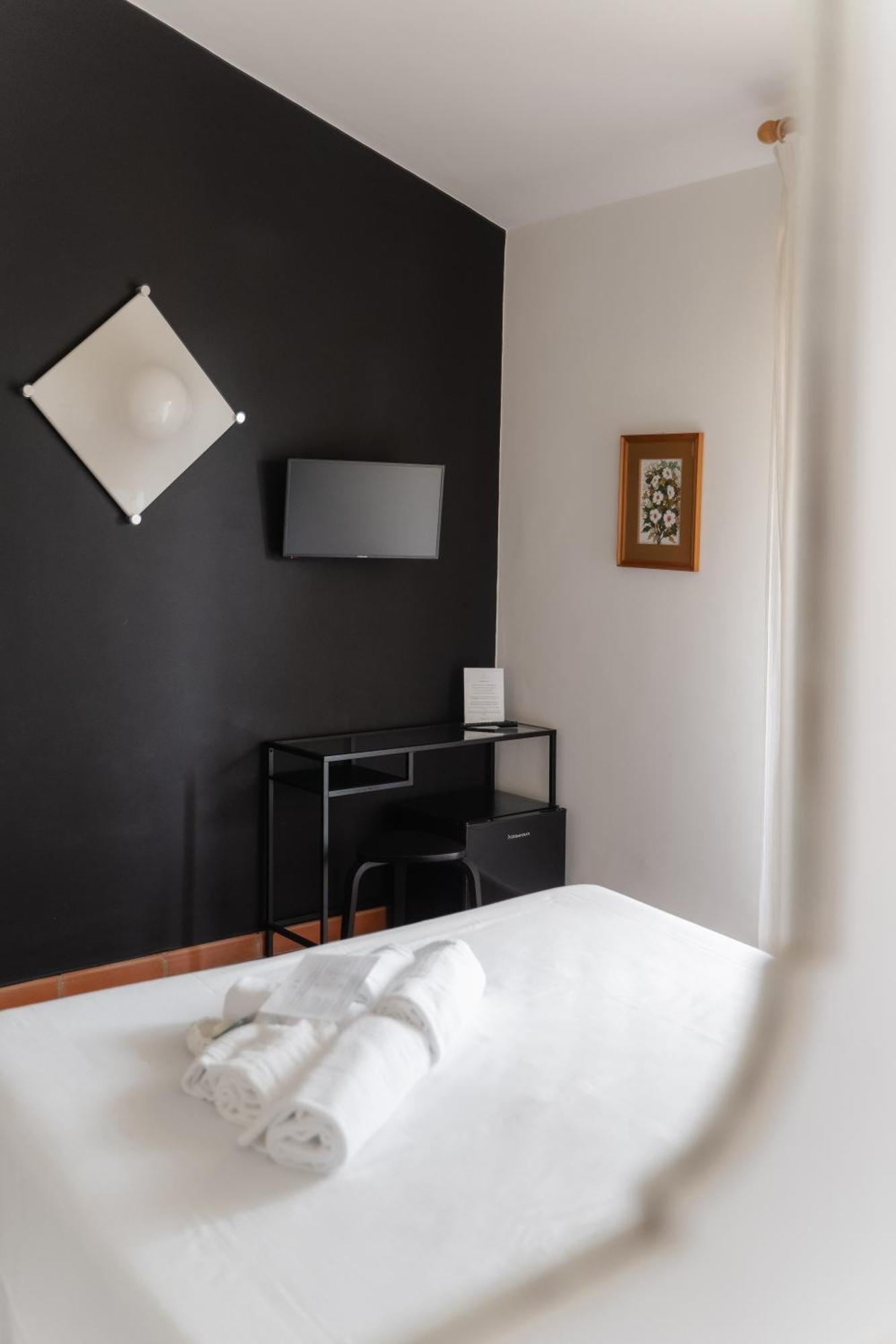 Mami Sabaudia Hotel Экстерьер фото